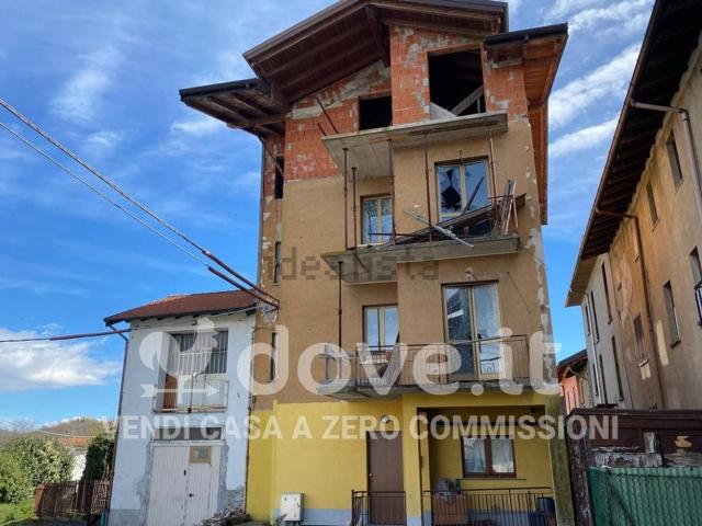 Appartamento in vendita a Castronno, Lombardia