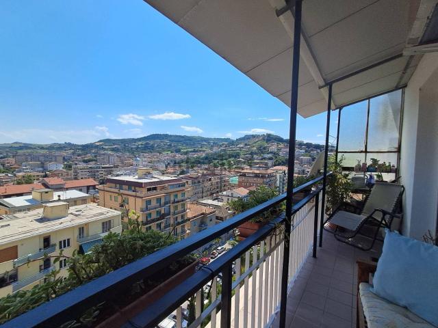 Appartamento in vendita a Albula centro, Marche