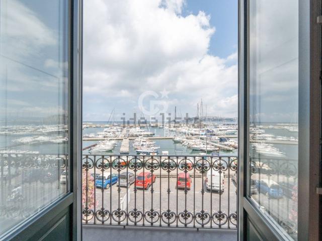 Appartamento in vendita a Corricella, Procida