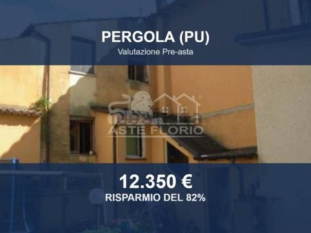Appartamento in vendita a Quartiere Mercatale, Marche