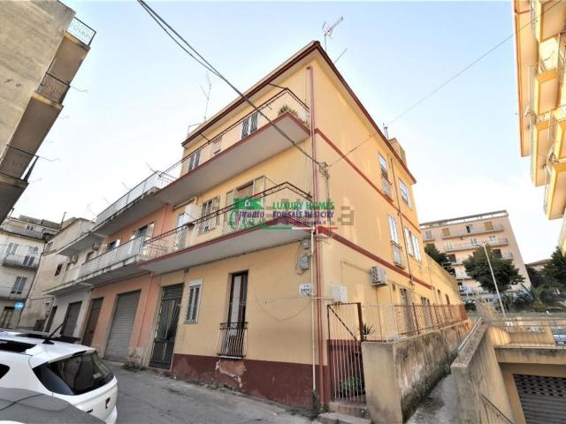 Appartamento in vendita a Cappuccini, Ragusa