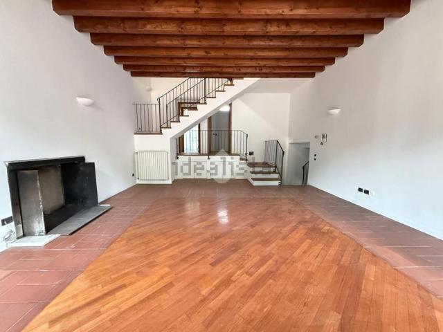 Appartamento in vendita a Pirlotti, Capriolo