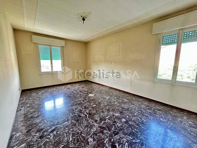 Appartamento in vendita a Centro Storico, Modena