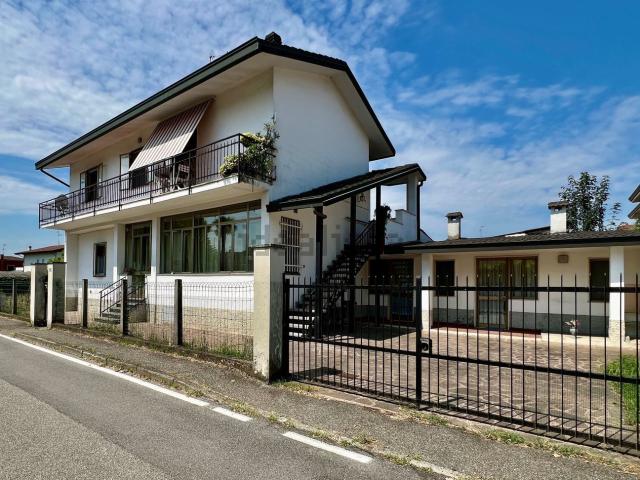 Appartamento in vendita a Arzago D'adda, Lombardia