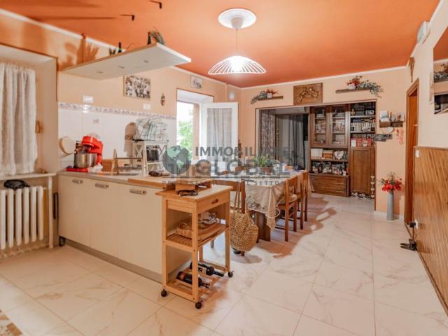 Appartamento in vendita a Colline Matildiche, Re