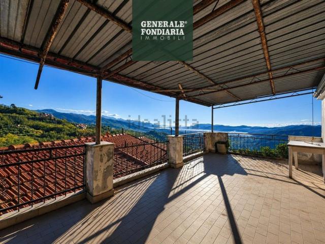 Appartamento in vendita a Calice Al Cornoviglio, Liguria