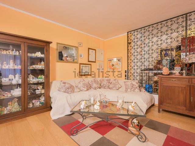 Appartamento in vendita a Follo Alto, Follo