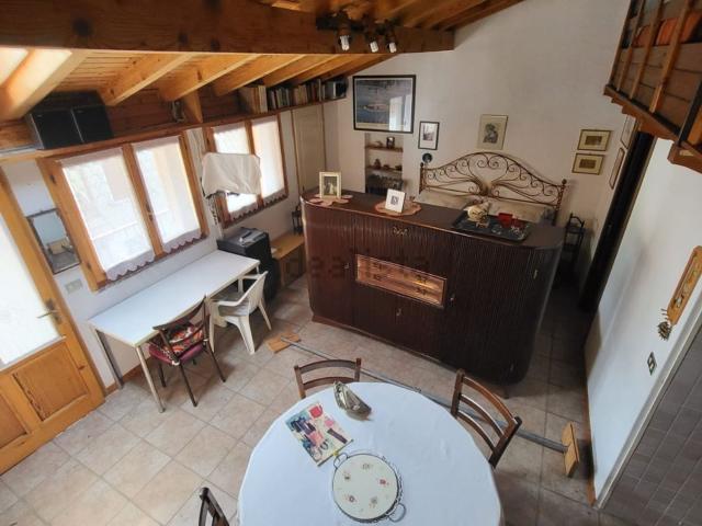 Appartamento in vendita a Sormano, Lombardia