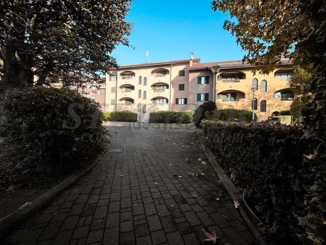 Attico in vendita a Cesano Maderno, Binzago