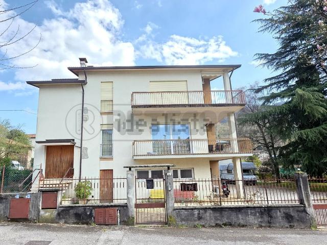 Appartamento in vendita a Peghini, Valdagno
