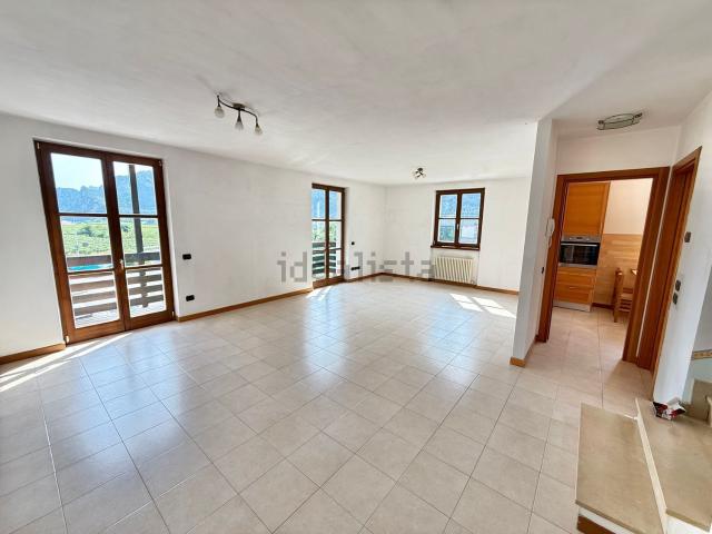 Appartamento in vendita a Comunità Alto Garda e Ledro, Dro