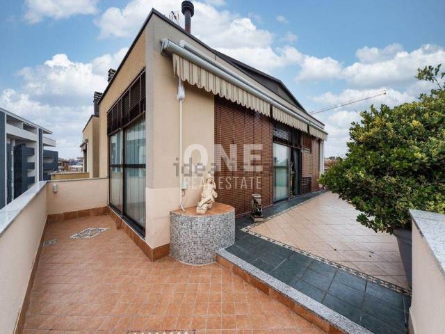 Attico in vendita a Buonarroti, Monza