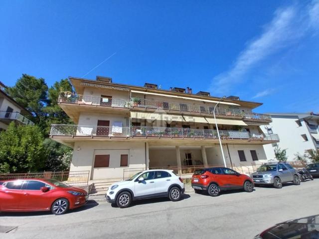 Appartamento in vendita a Brecciarolo, Marche