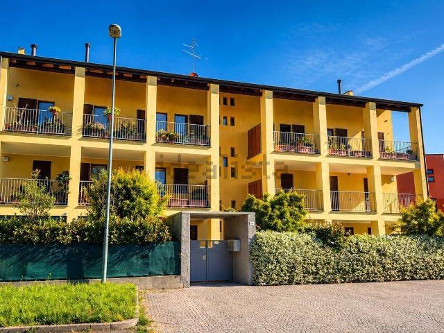 Appartamento in vendita a Oreno, Vimercate