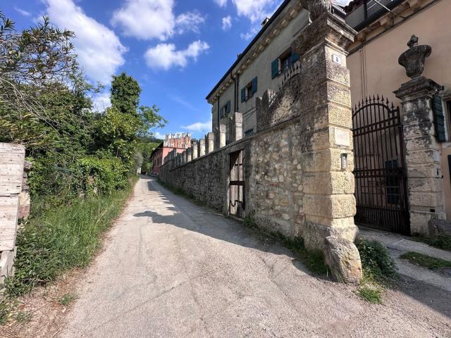 Appartamento in vendita a Nord-Est, Brenzone