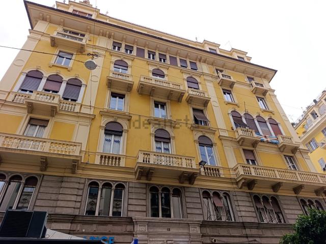 Appartamento in vendita a Centro Est, Serra Riccò