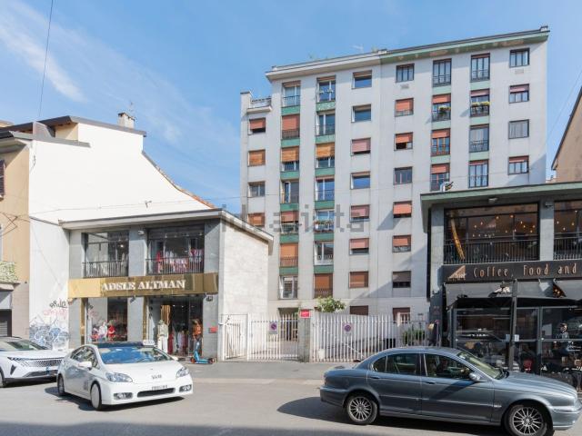 Appartamento in vendita a Municipio 7, Milano