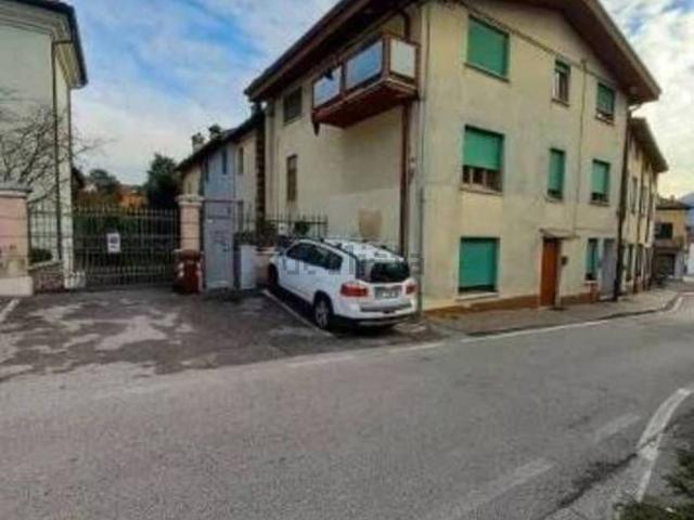 Appartamento in vendita a Cogollo Del Cengio, Veneto