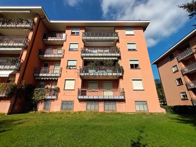 Appartamento in vendita a Biumo Superiore, Varese