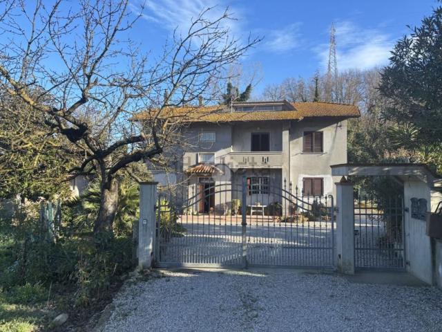 Appartamento in vendita a Cellino Attanasio, Abruzzo