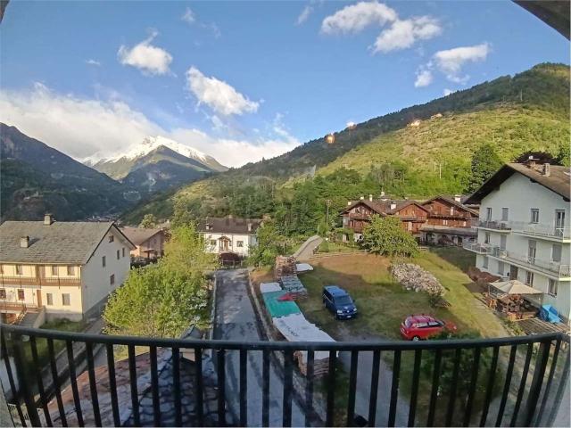 Appartamento in vendita a Saint Pierre, Aosta