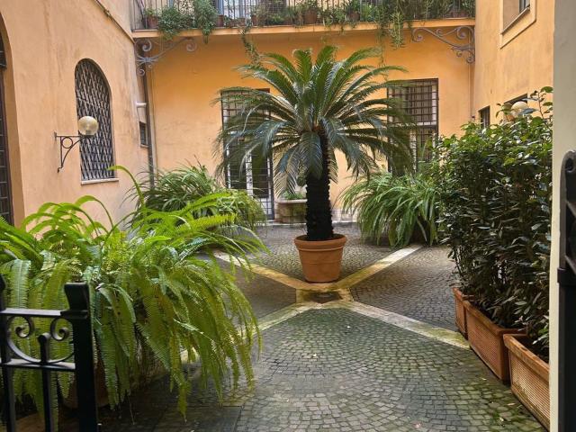 Appartamento in vendita a Municipio Roma I, Roma Capitale