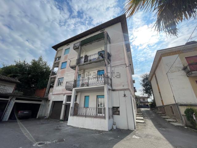 Appartamento in vendita a Capriolo, Lombardia