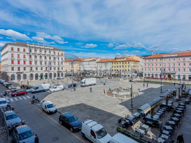 Appartamento in vendita a Borgo Teresiano, Trieste