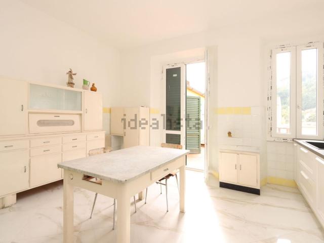 Appartamento in vendita a Rufina, Firenze