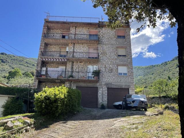 Appartamento in vendita a Castro dei Volsci, Frosinone