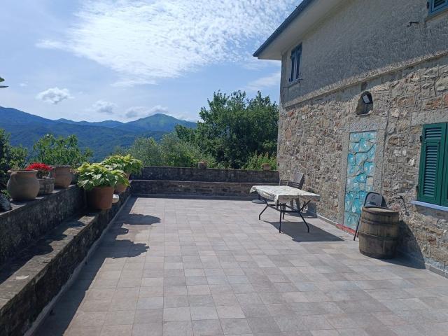 Appartamento in vendita a Varese Ligure, Liguria