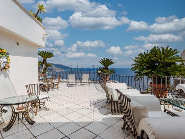 Appartamento in vendita a Taormina, Sicilia