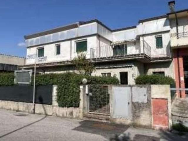 Appartamento in vendita a Montebello Vicentino, Veneto