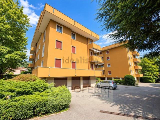 Appartamento in vendita a Como, Lombardia