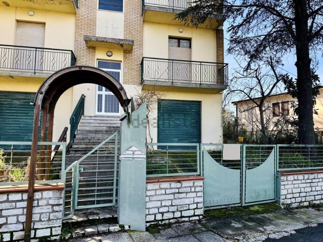 Appartamento in vendita a Monteciccardo, Marche