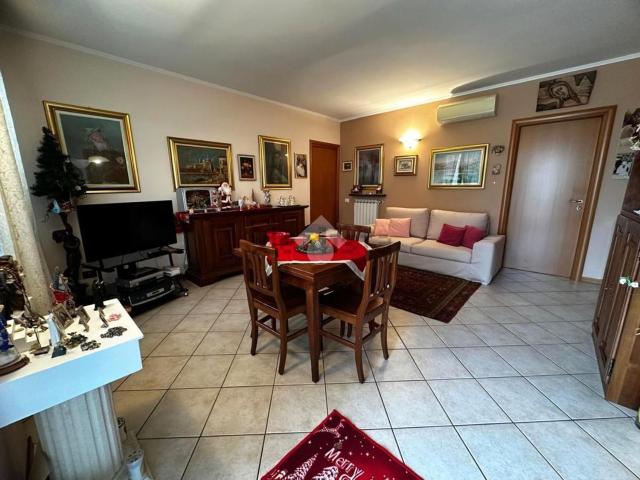 Appartamento in vendita a Calcinate, Lombardia