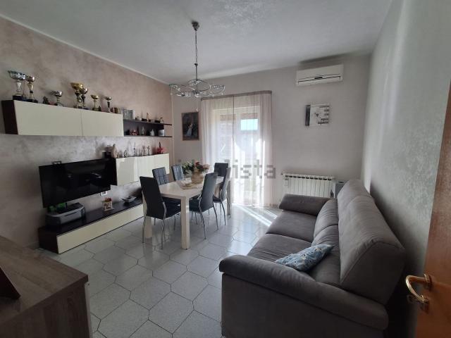 Appartamento in vendita a Adrano, Catania