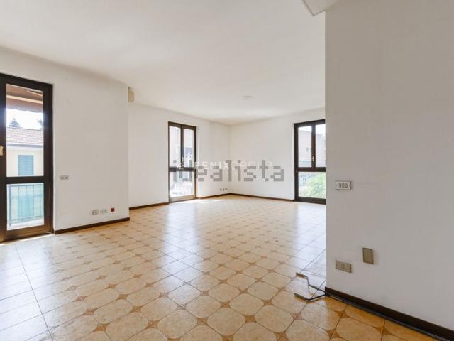 Appartamento in vendita a Agrate Brianza, Lombardia