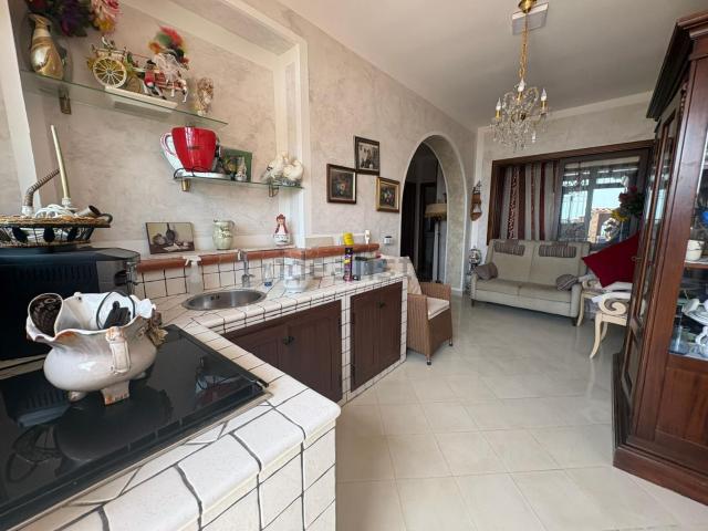 Appartamento in vendita a Centro Storico, Calabria