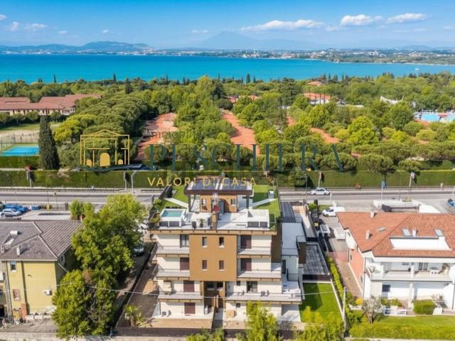Appartamento in vendita a Peschiera Del Garda, Veneto