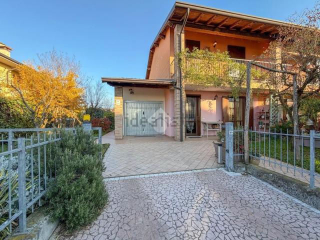 Appartamento in vendita a Calcinato, Lombardia