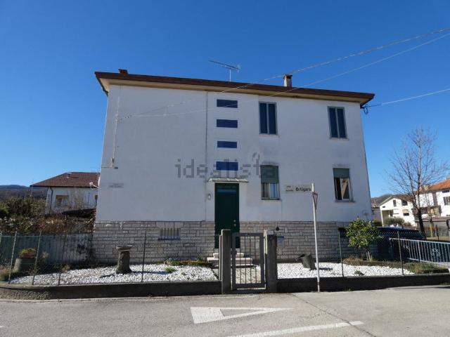 Appartamento in vendita a San Vito Di Leguzzano, Veneto