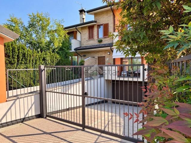 Appartamento in vendita a Brignano Gera d'Adda, Bergamo