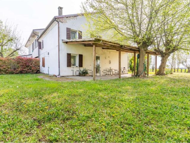 Appartamento in vendita a Voghiera, Reggio Emilia