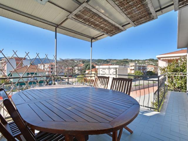 Attico in vendita a Diano Calderina, Diano Marina