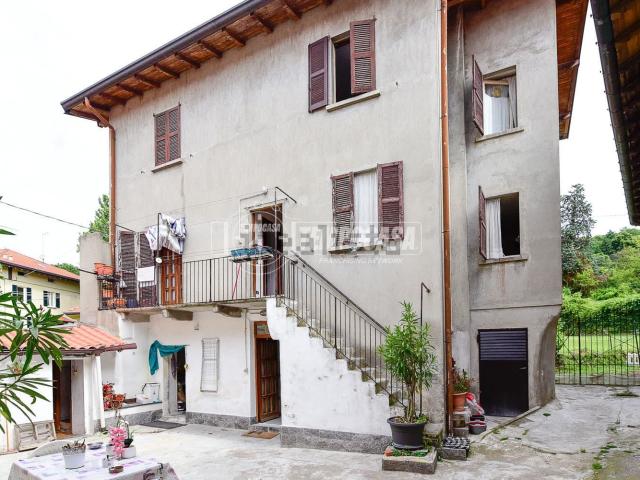 Appartamento in vendita a Capiago, Capiago Intimiano
