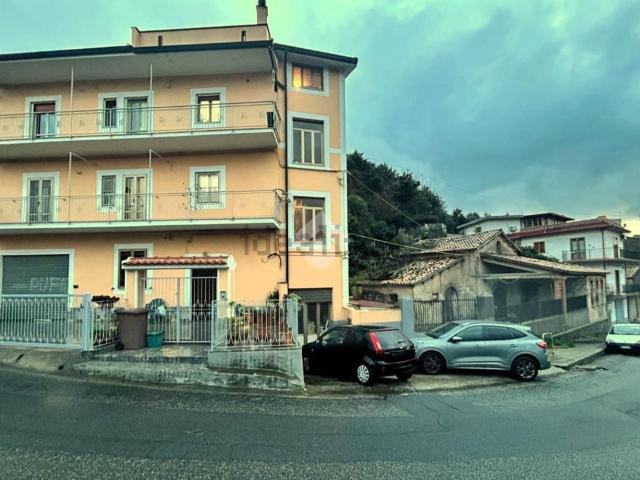 Appartamento in vendita a Cetraro Paese, Calabria