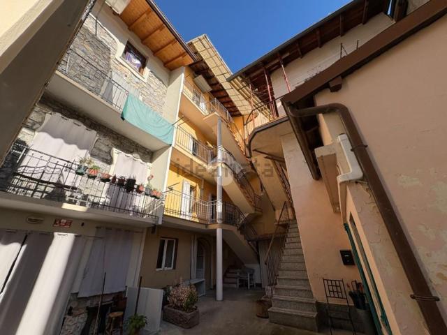 Appartamento in vendita a Tavernola Bergamasca, Lombardia
