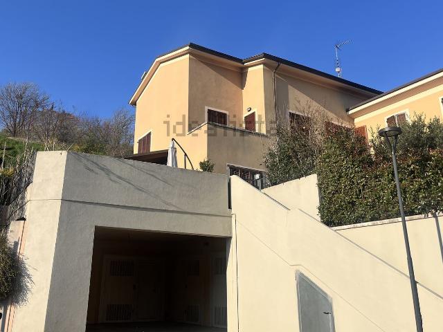 Appartamento in vendita a Marche, Pesaro E Urbino