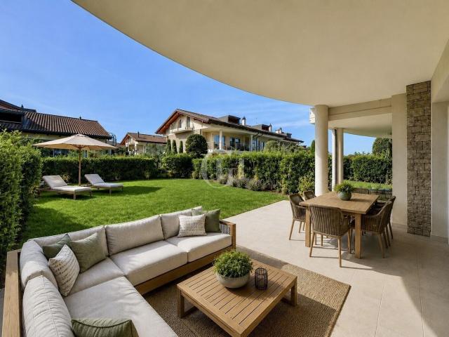 Appartamento in vendita a Sirmione, Lombardia